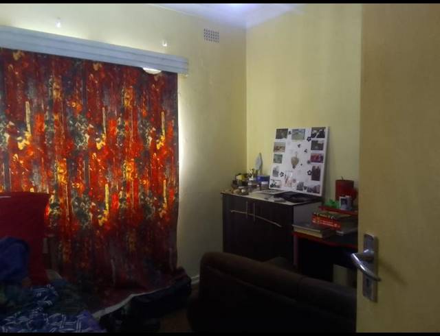 3 BEDROOM HOUSE FOR SALE IN VANDERBIJLPARK CE 2..